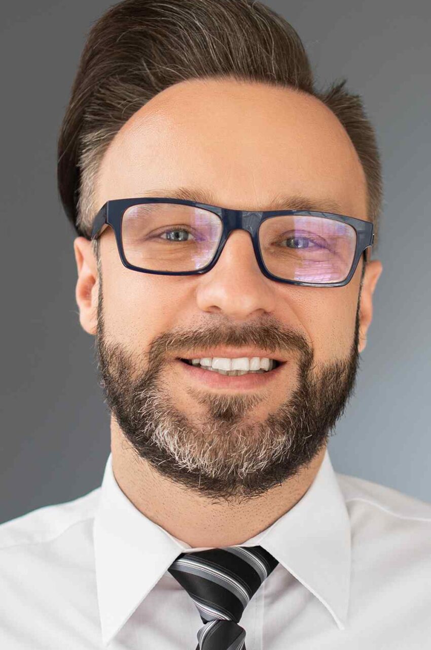 https://upwardconsulting.eu/wp-content/uploads/2019/02/team_02-850x1280.jpg